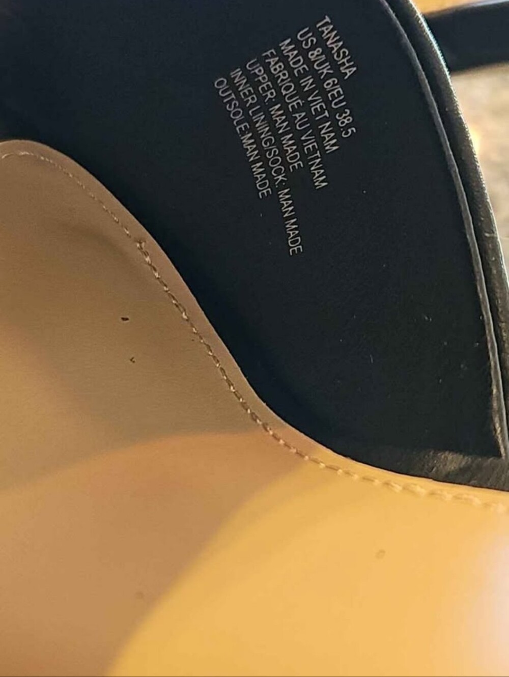 Heels - Picture 3 of 3